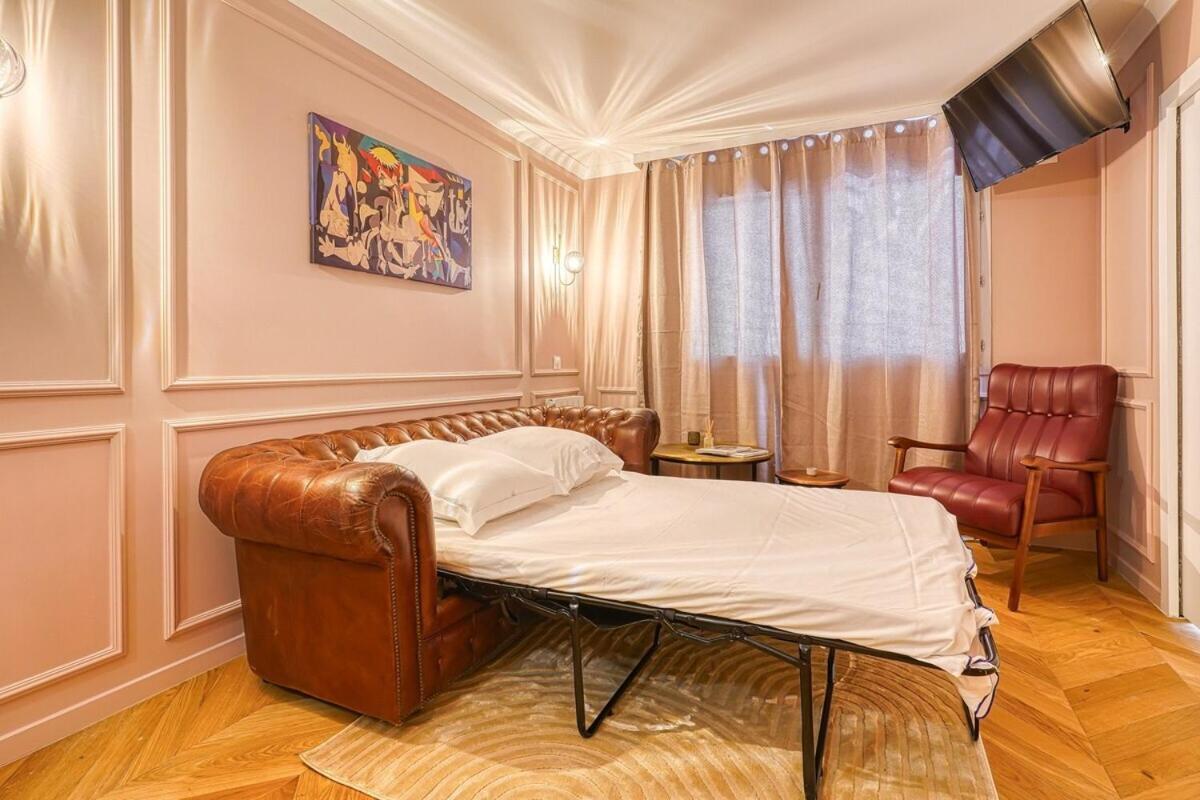 קורבוו Melody Suite In Paris מראה חיצוני תמונה
