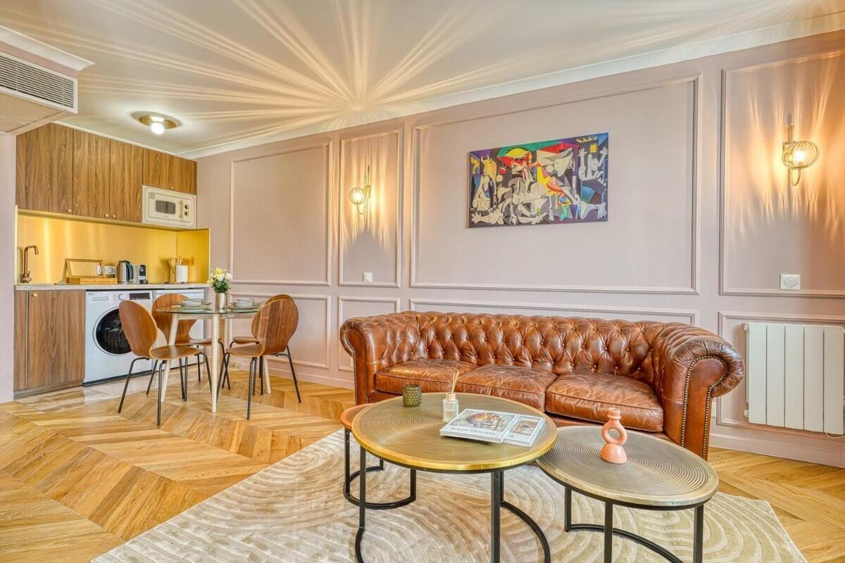 קורבוו Melody Suite In Paris מראה חיצוני תמונה