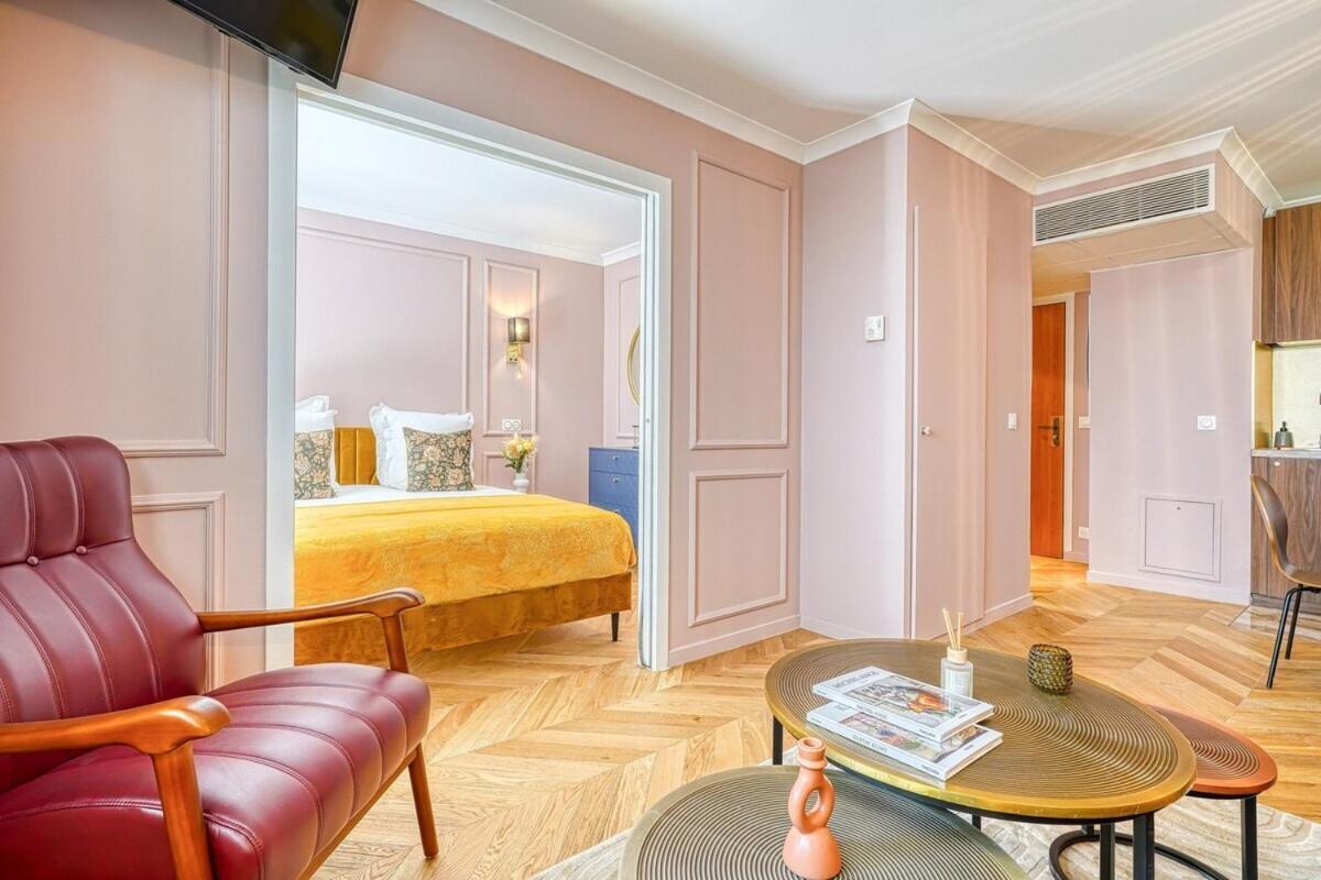 קורבוו Melody Suite In Paris מראה חיצוני תמונה